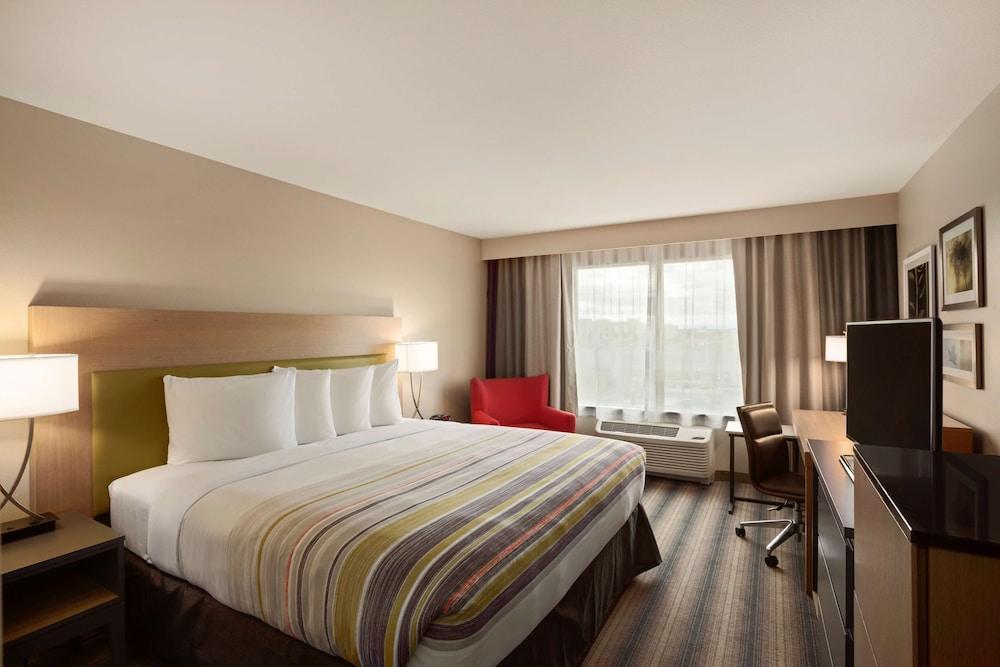 Hotel Country & By Radisson, Smithfield-selma, Nc