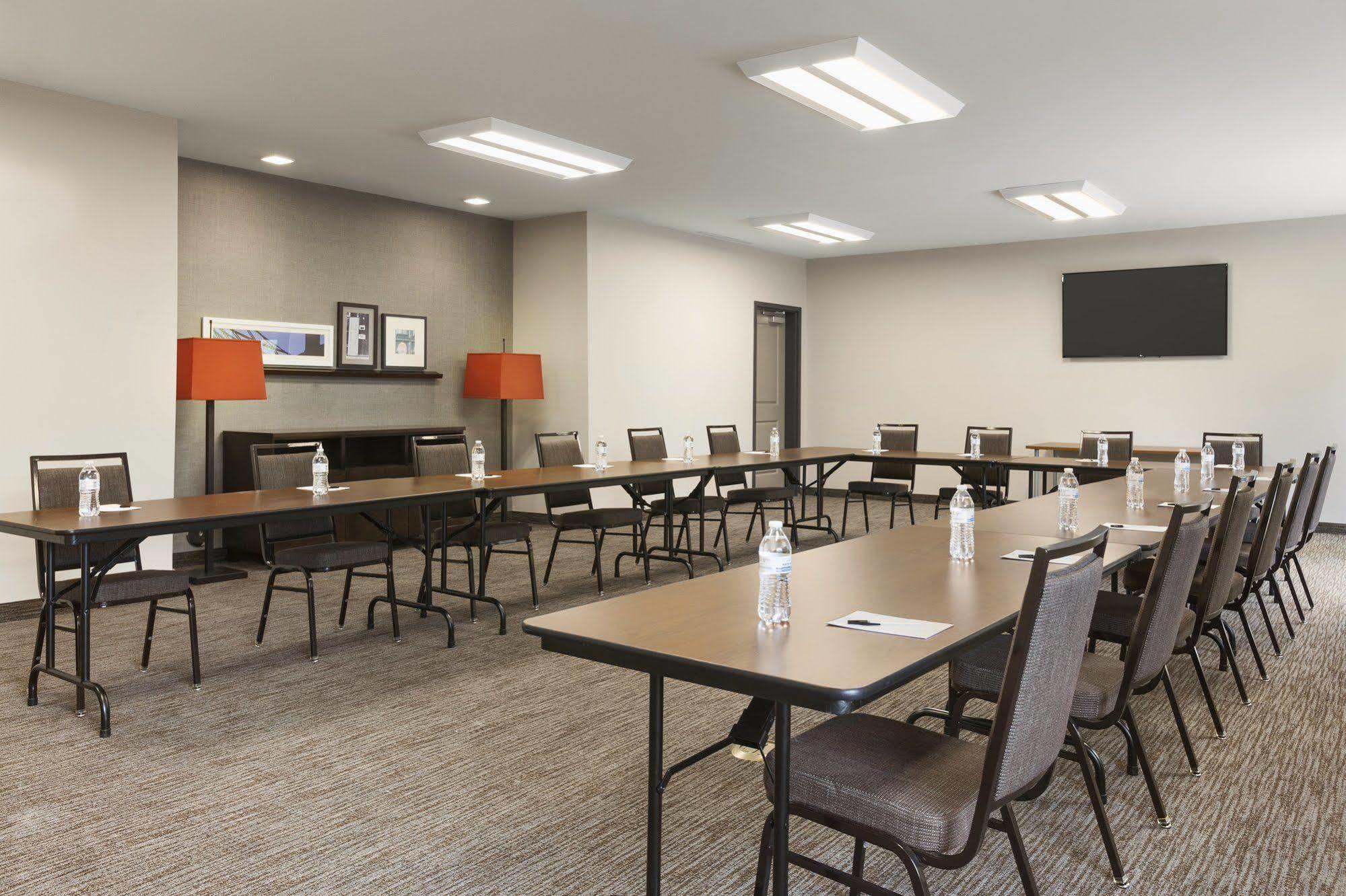 Hotel Country & By Radisson, Smithfield-selma, Nc