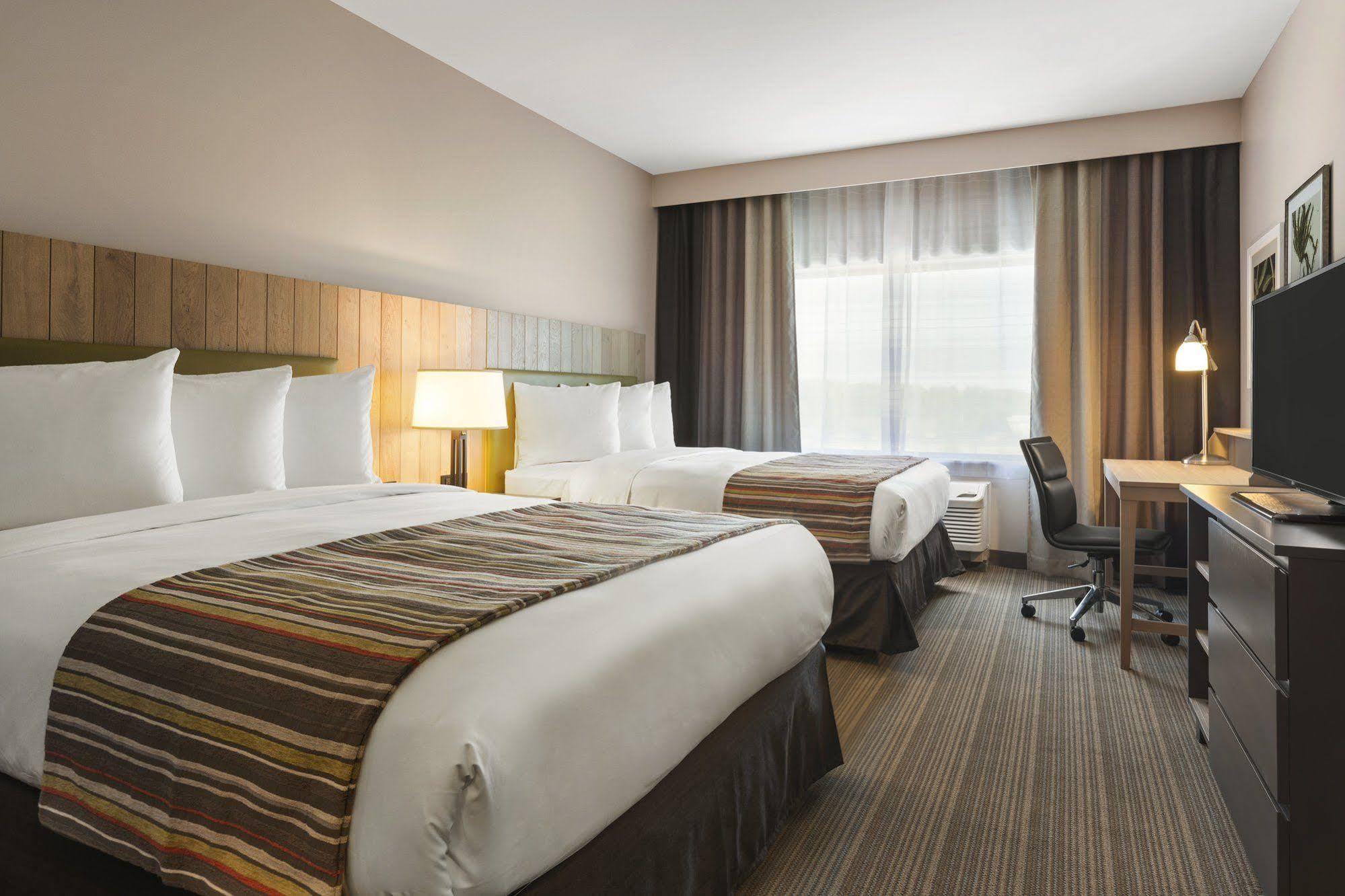 Country & By Radisson, Smithfield-selma, Nc