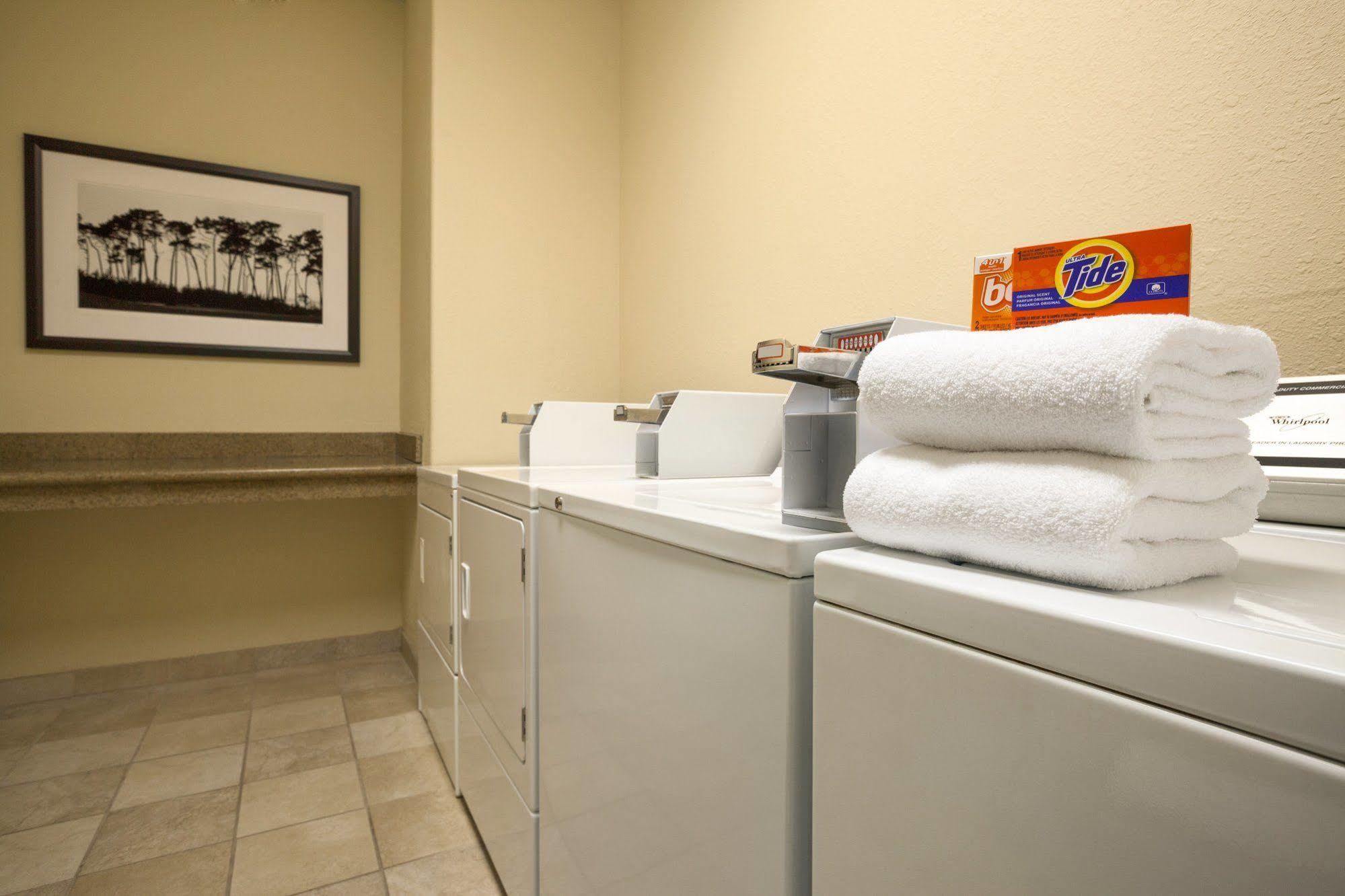 Hotel Country & By Radisson, Smithfield-selma, Nc
